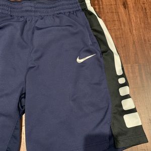 Men Nike Blue Shorts size XL